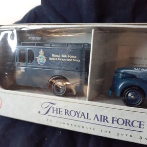 Lledo 3 Piece Royal Air Force set BBL1003 12.50 Canada shipping